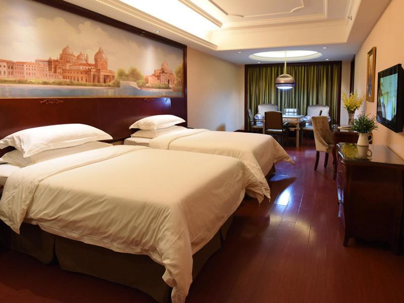 Vienna Hotel Loudi Chunyuan Pedestrian Street מראה חיצוני תמונה
